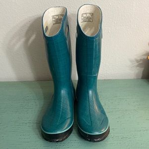 Blue Bogs Rain/Snow Boots Women Size (9)
